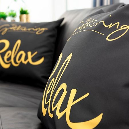 The Lower Gathering - Town Centre - Sleeps Up To 10 ريكسهام المظهر الخارجي الصورة